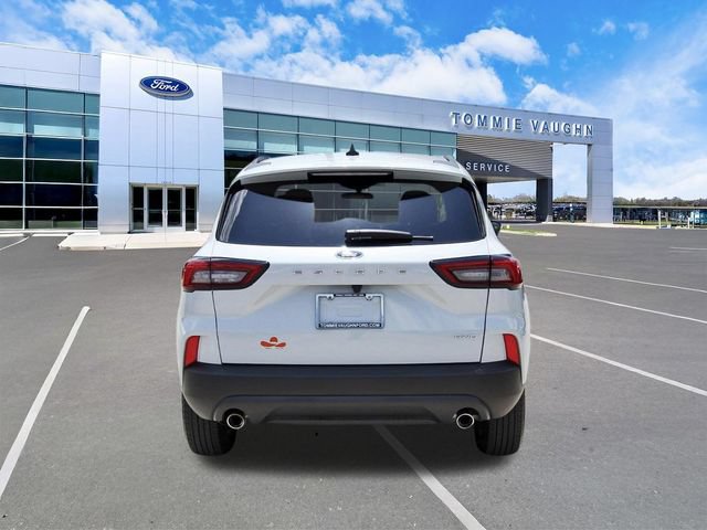 Certified 2025 Ford Escape ST-Line Select AWD/4WD image 3