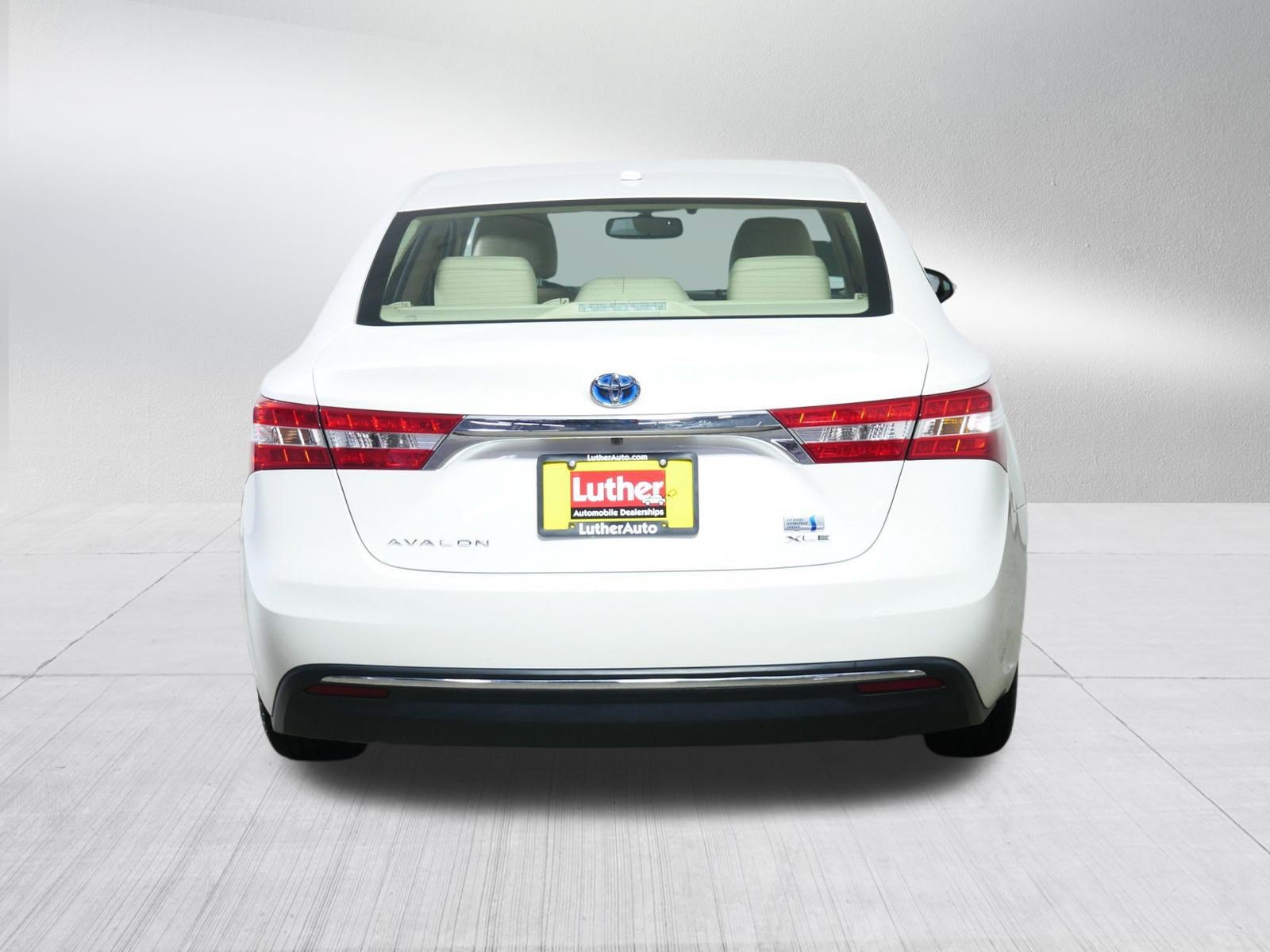 Used 2015 Toyota Avalon XLE Touring FWD image 6