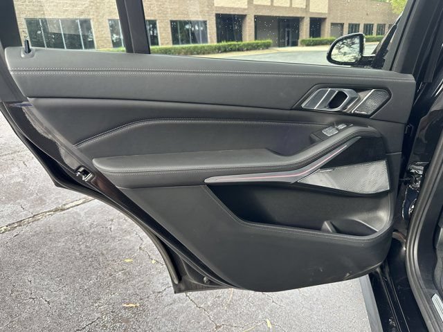 Used 2024 BMW ALPINA XB7 AWD/4WD image 22