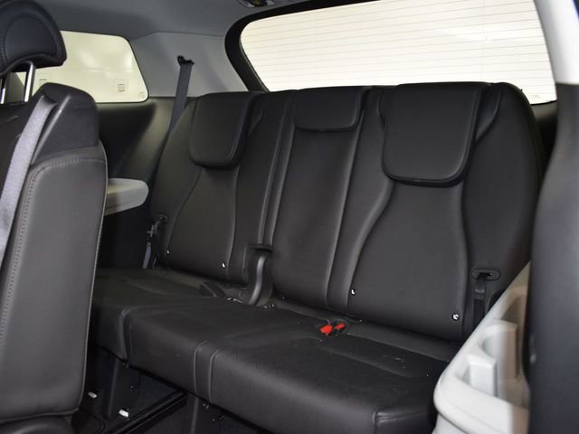 Certified 2024 Kia Carnival LX image 11