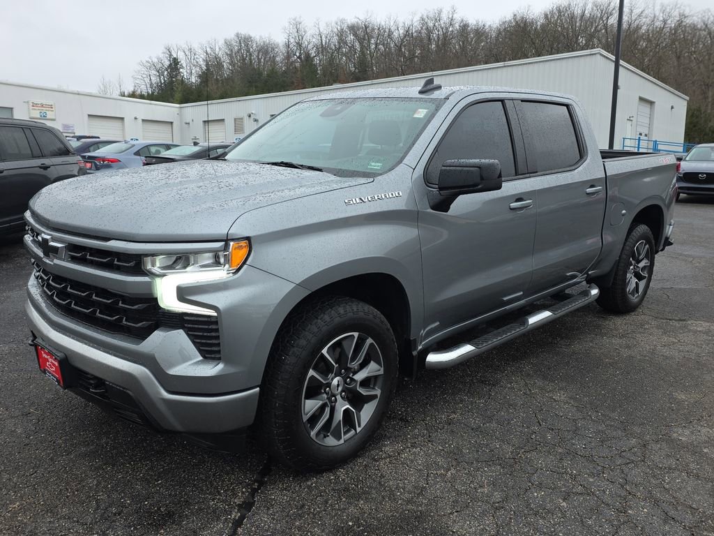 Used 2024 Chevrolet Silverado 1500 RST w/ Convenience Package II image 4