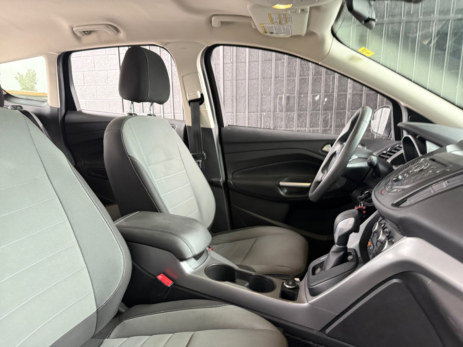 Used 2016 Ford Escape SE image 17