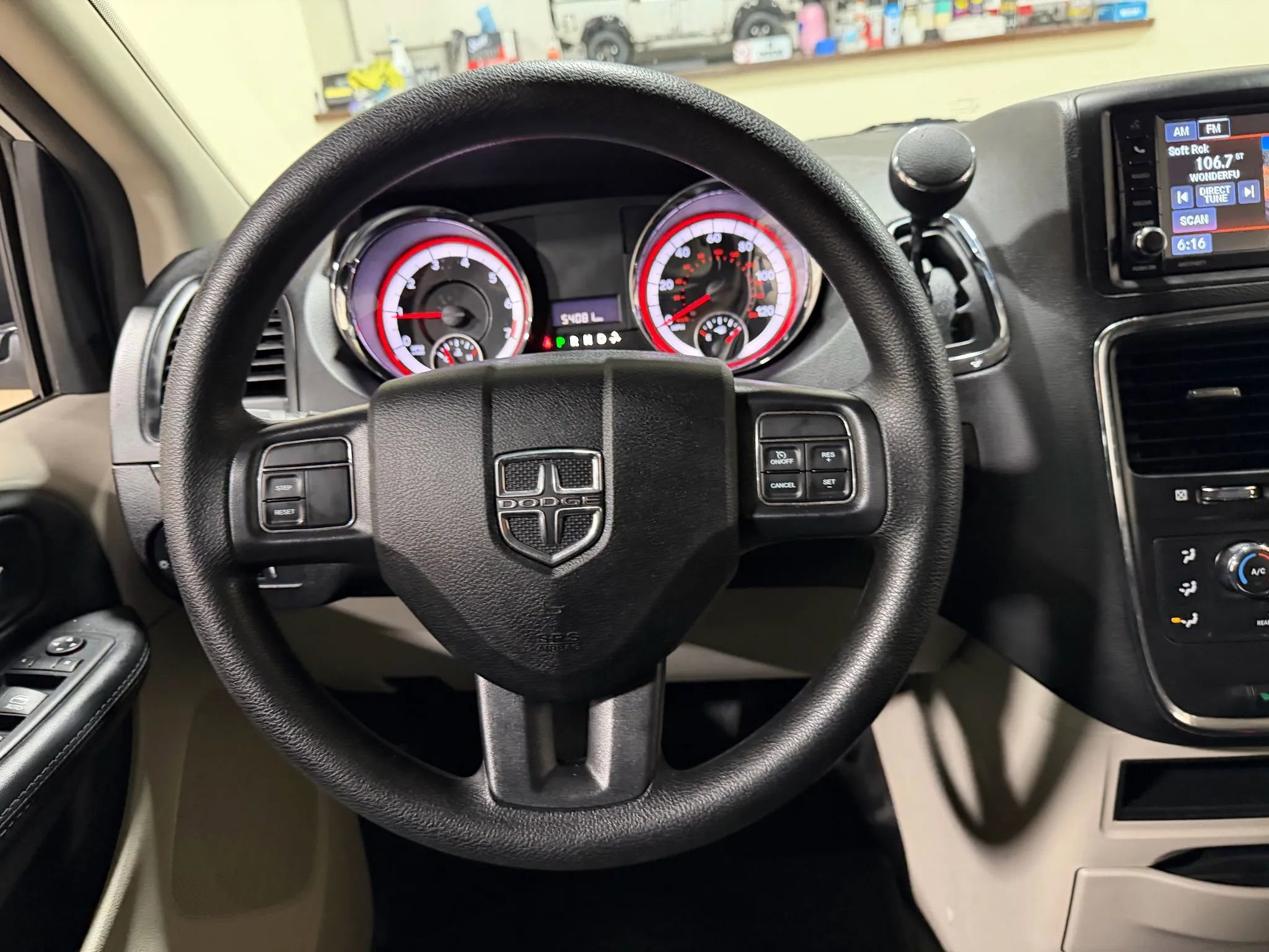 Used 2019 Dodge Grand Caravan SE image 57