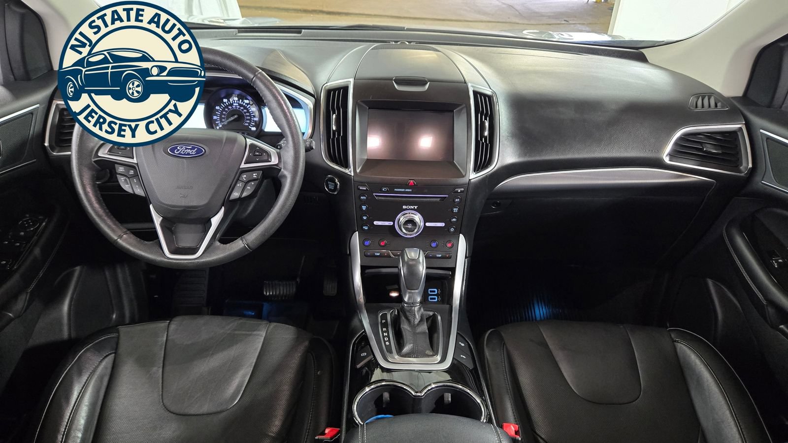 Used 2018 Ford Edge Titanium w/ Equipment Group 302A AWD/4WD image 30
