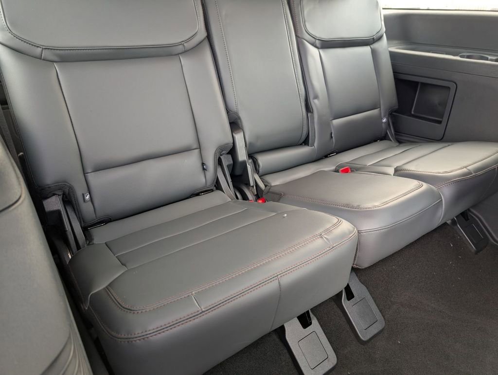 New 2025 Ford Expedition Active image 47