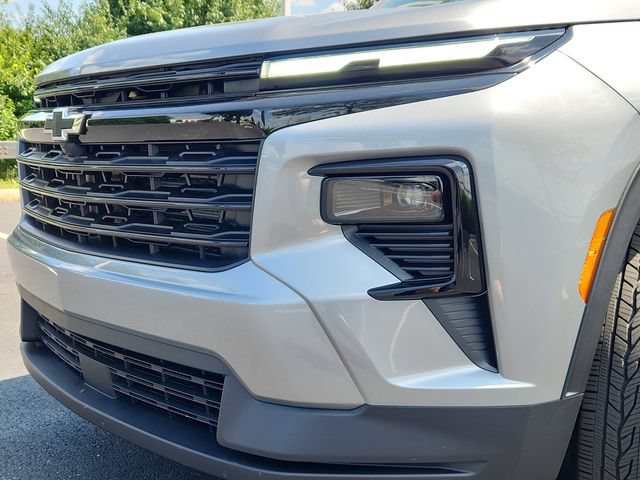 New 2026 Chevrolet Traverse LT w/ Midnight/Sport Edition FWD image 10