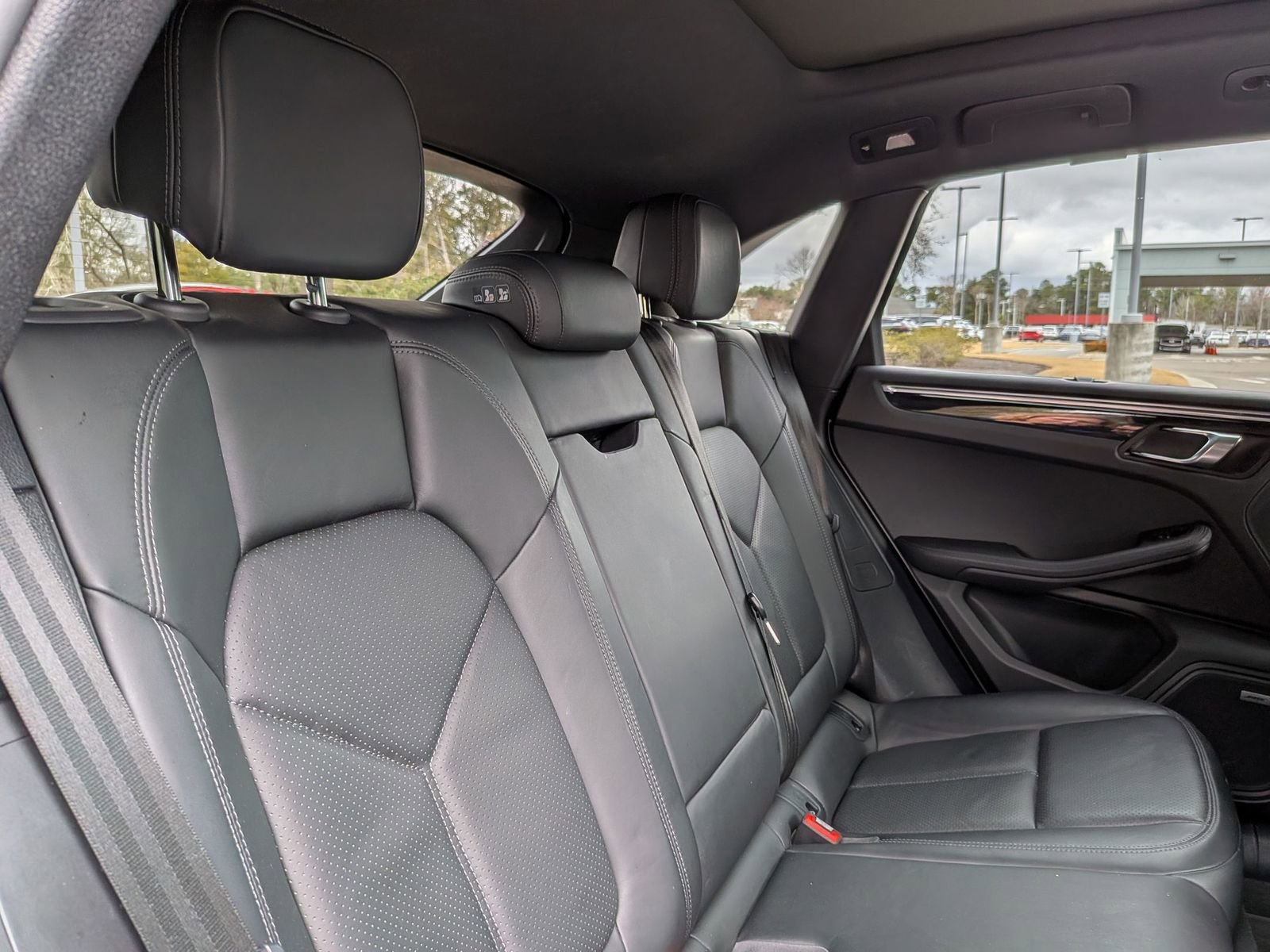 Used 2021 Porsche Macan S image 34