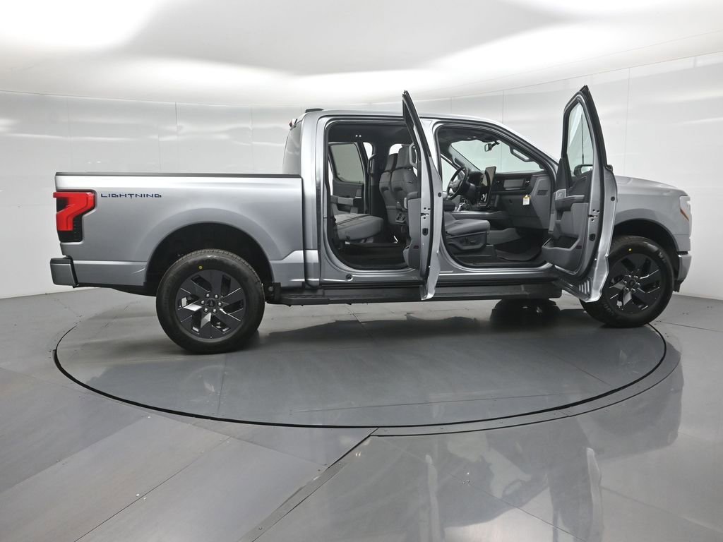 New 2025 Ford F150 Lightning Flash AWD/4WD image 4