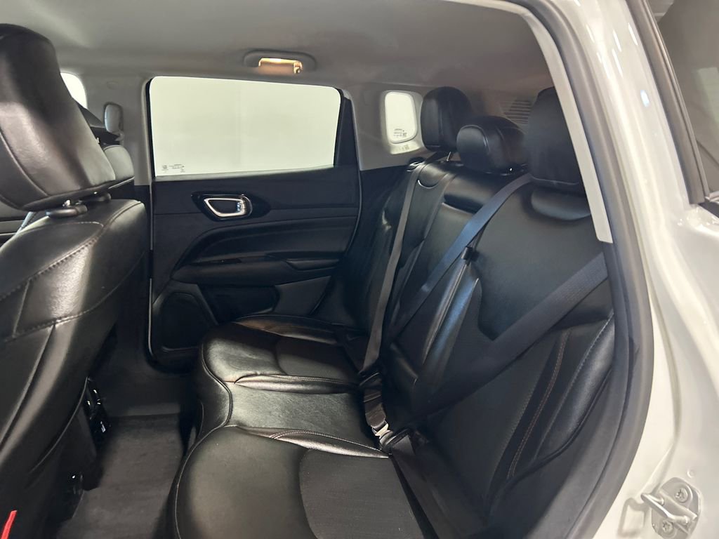 Used 2022 Jeep Compass Trailhawk w/ Trailhawk Convenience Group image 30