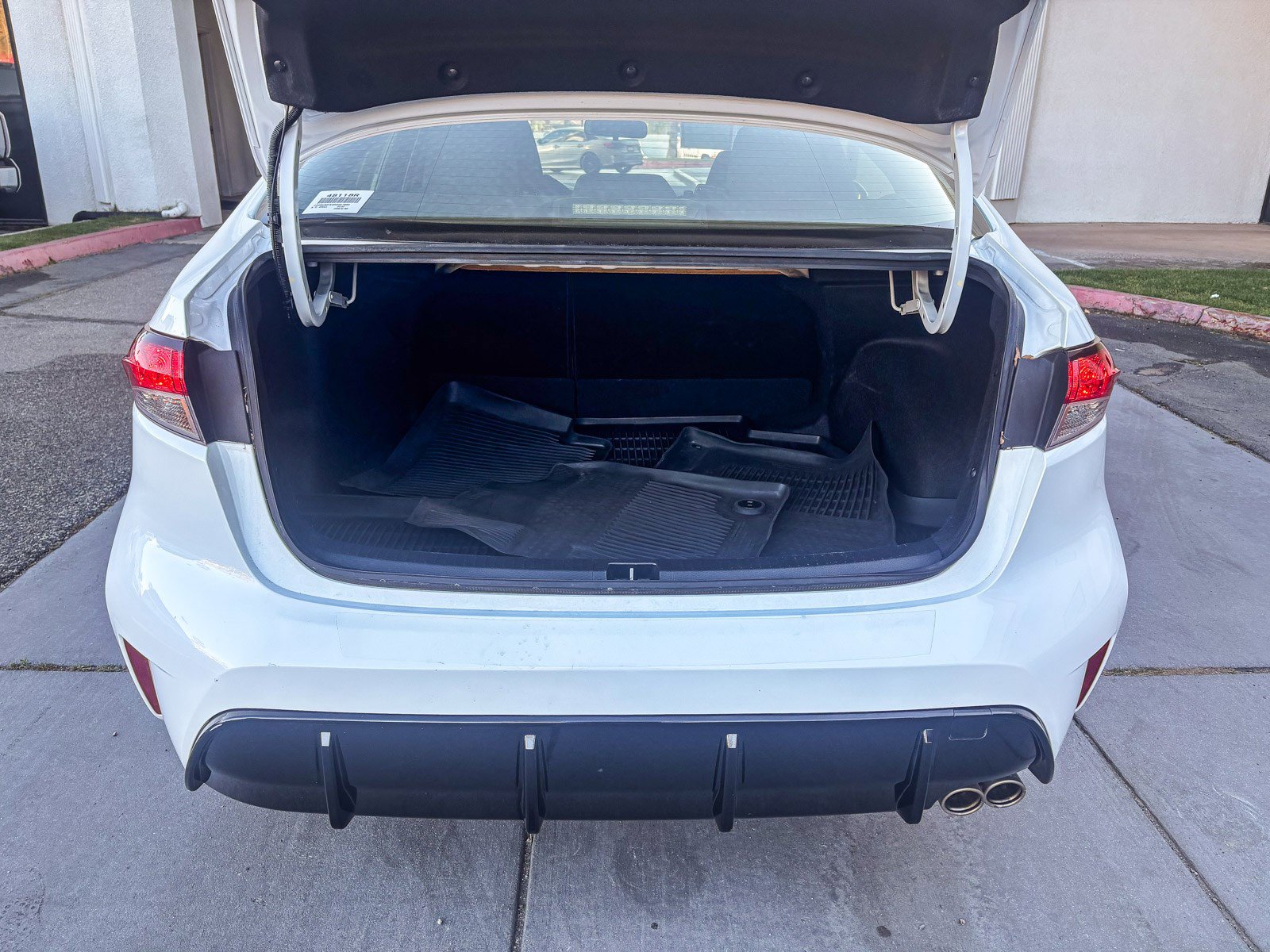 Used 2024 Toyota Corolla SE image 13