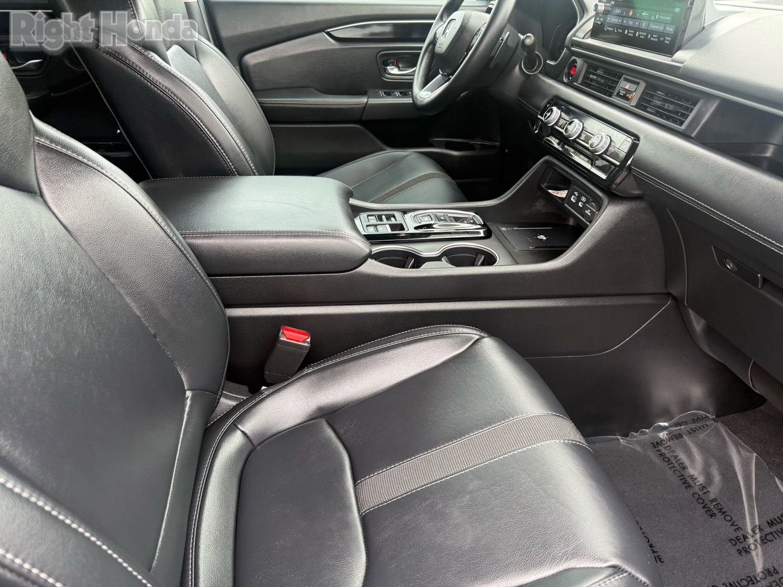 Certified 2025 Honda Pilot Touring image 32