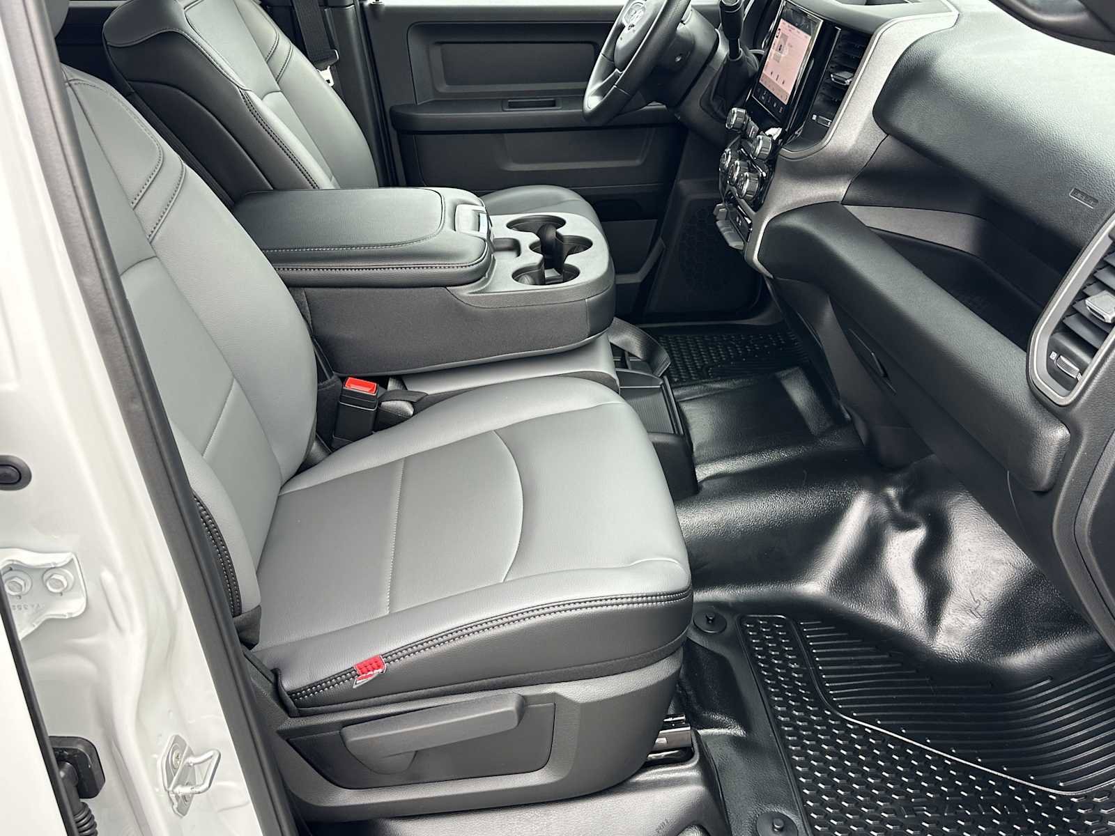 New 2026 RAM 3500 Tradesman AWD/4WD image 13