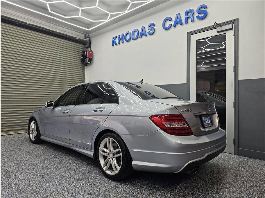 Used 2013 Mercedes-Benz C 250 Sedan image 3