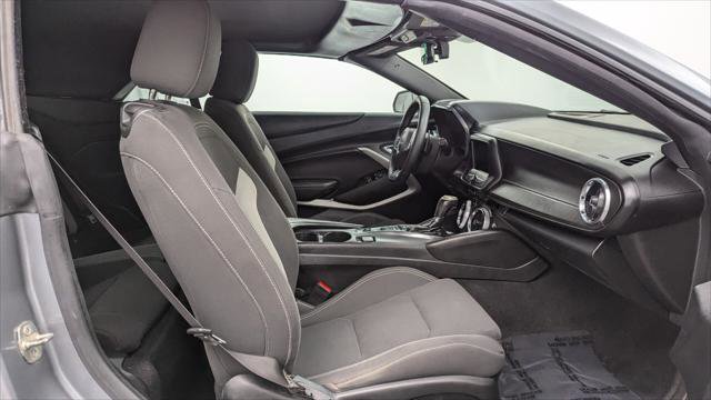 Used 2020 Chevrolet Camaro LT image 16