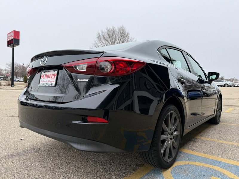 Used 2018 MAZDA MAZDA3 Touring image 10