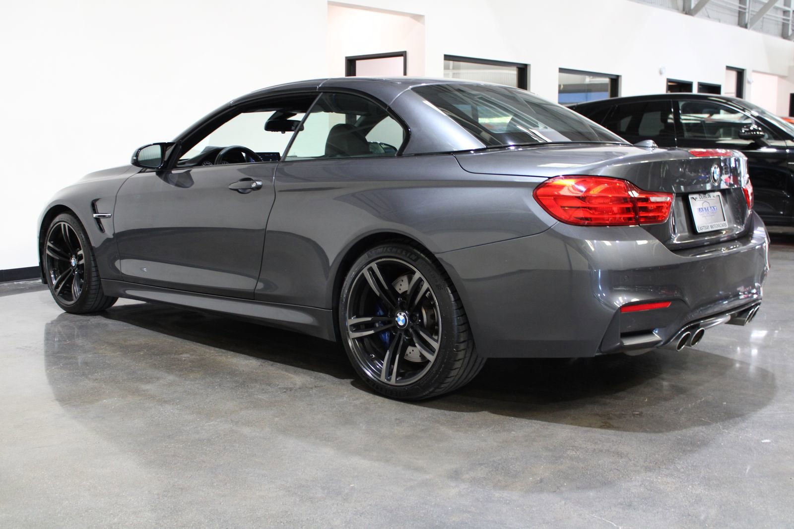Used 2015 BMW M4 Convertible image 12