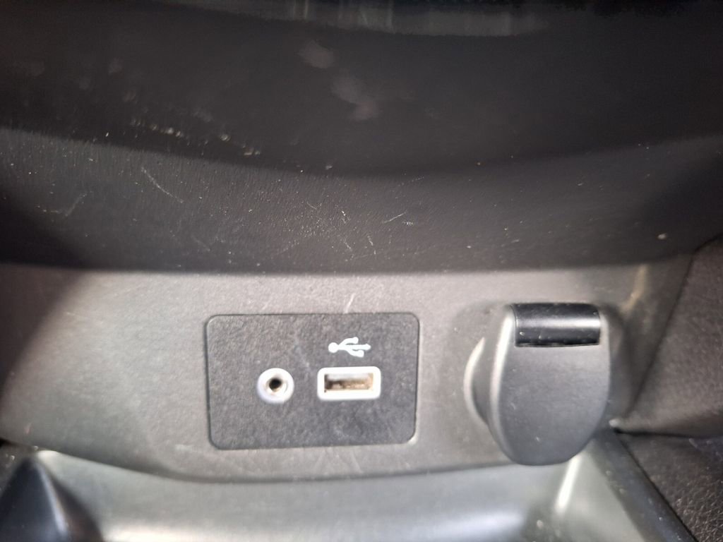 Used 2021 Nissan Rogue Sport S image 17