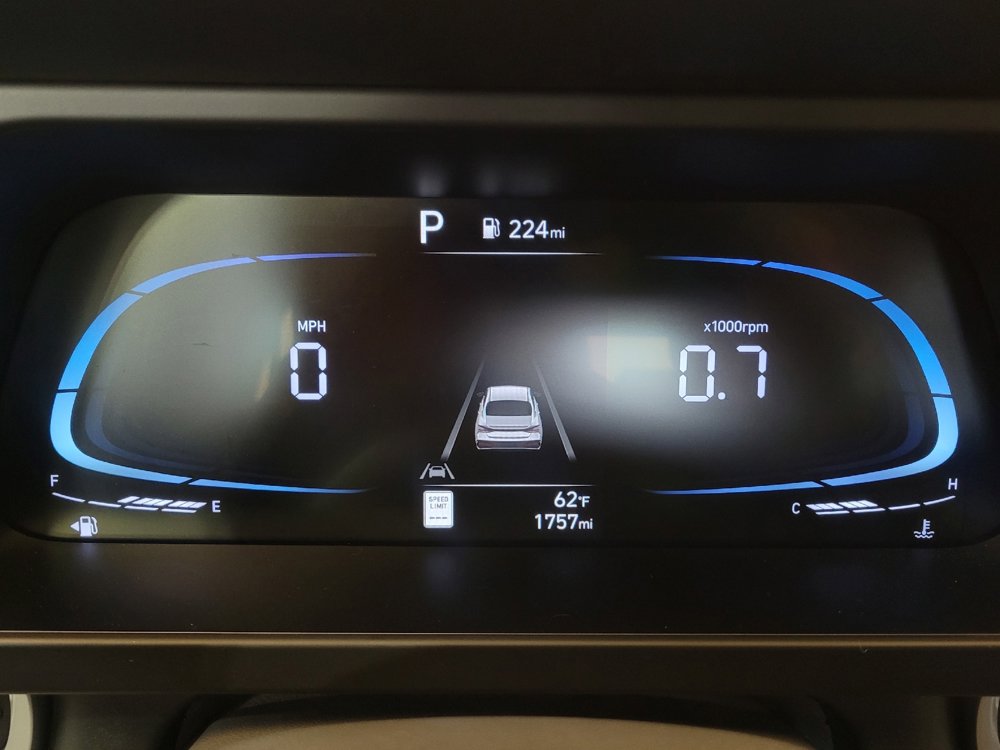 Used 2025 Hyundai Elantra Sport image 23