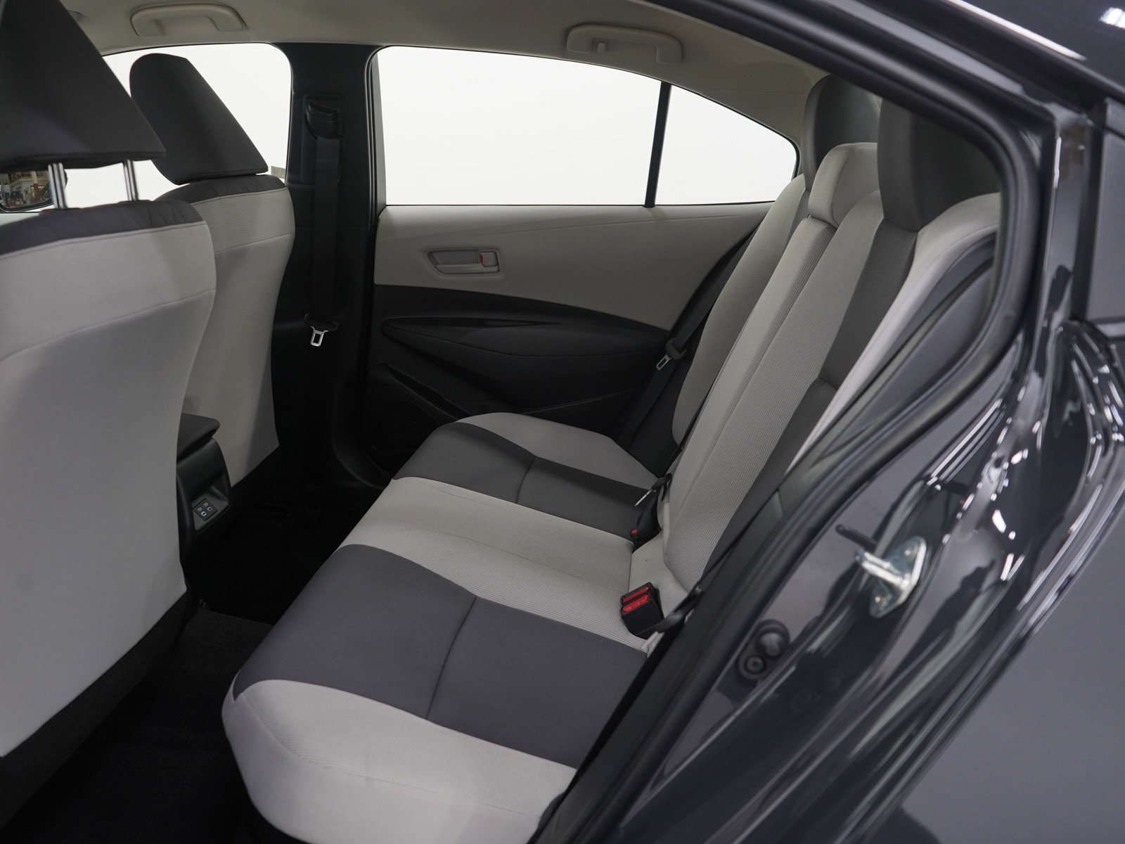 Used 2025 Toyota Corolla LE image 12