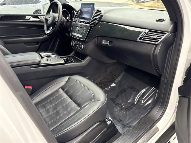 Used 2019 Mercedes-Benz GLE 400 4MATIC image 13