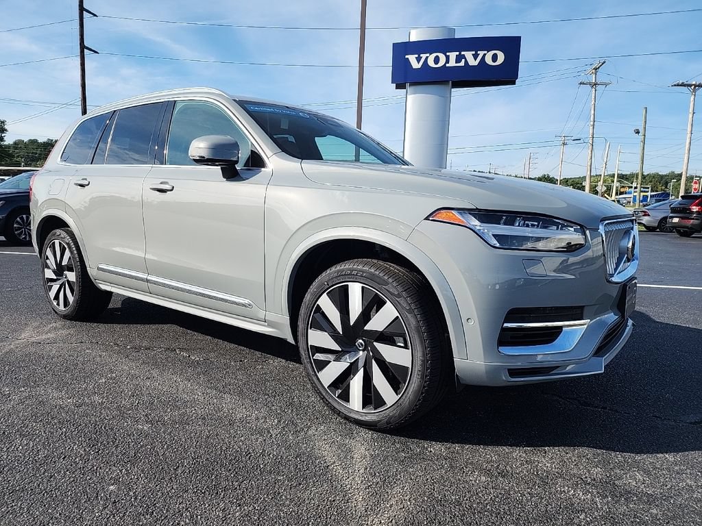Certified 2025 Volvo XC90 T8 Ultra w/ Protection Package Premier AWD/4WD image 1