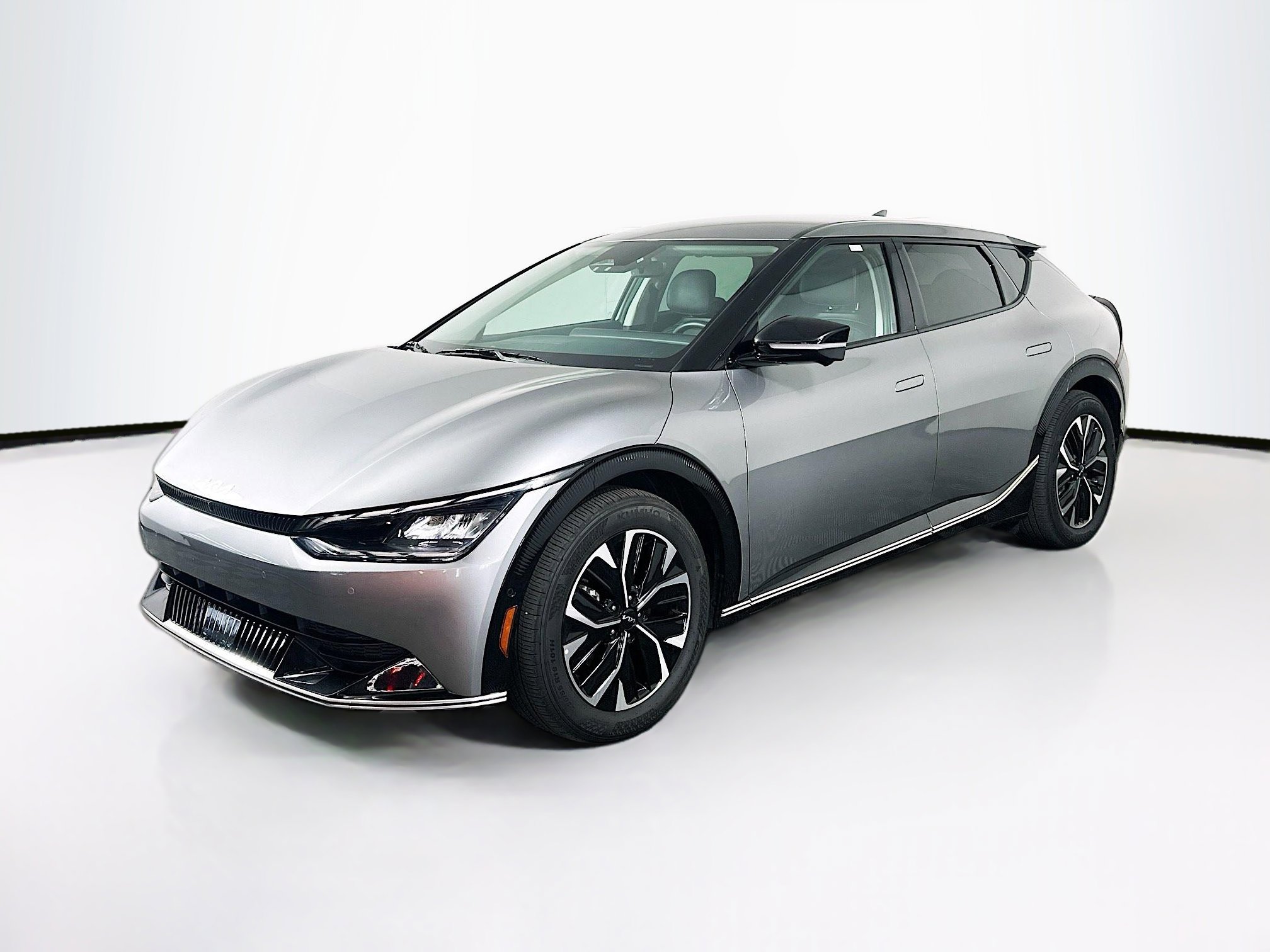 Used 2023 Kia EV6 Wind w/ Wind Technology Package image 3