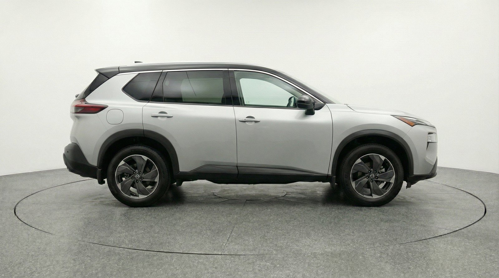Used 2025 Nissan Rogue SV AWD/4WD image 11