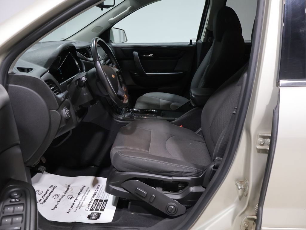 Used 2016 Chevrolet Traverse LT w/ Style and Technology Package image 10