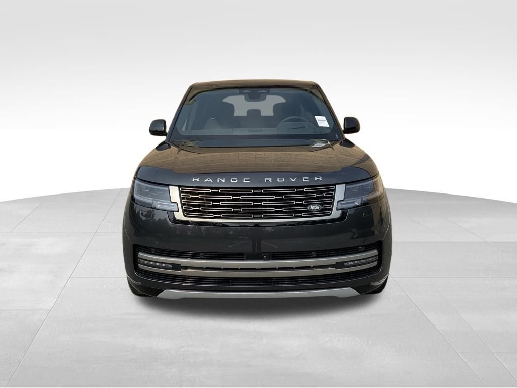 New 2025 Land Rover Range Rover SE image 2