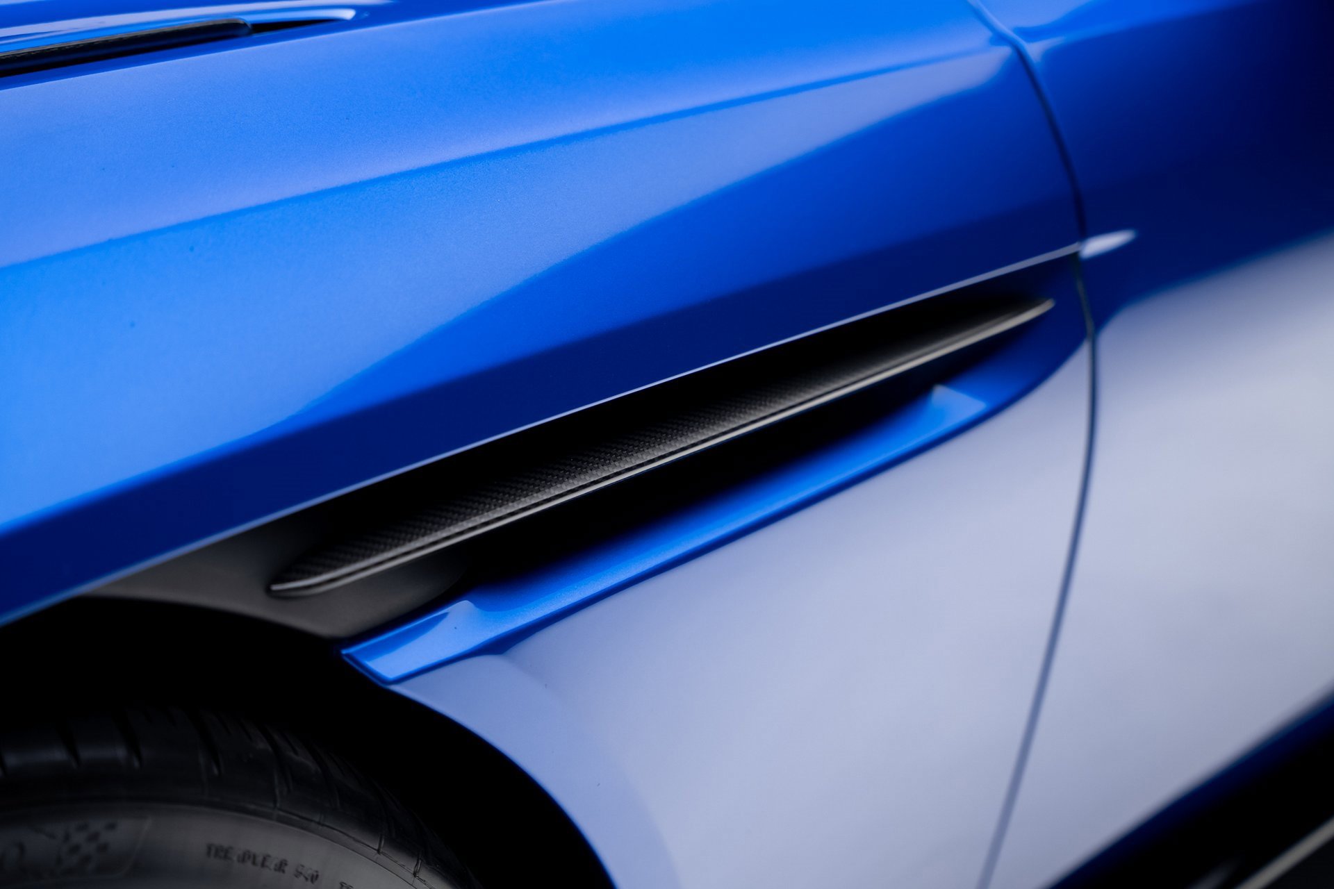 Used 2020 Aston Martin DB11 AMR image 26