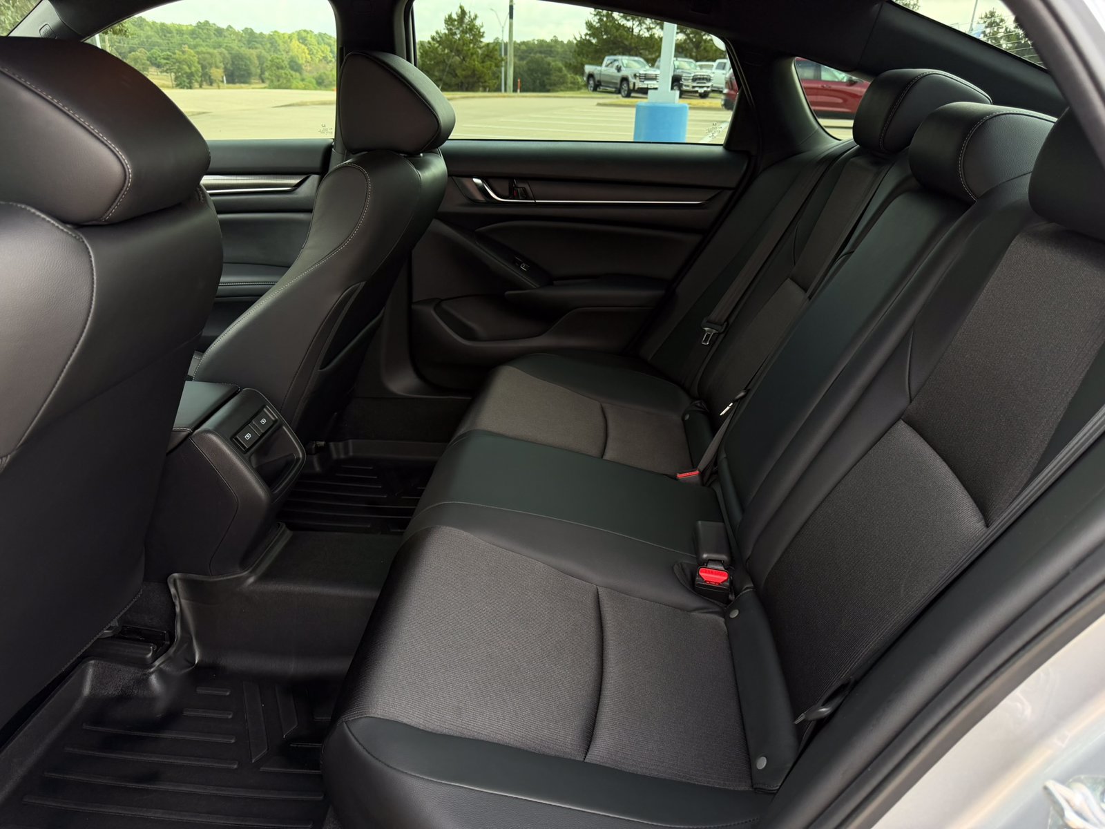 Used 2022 Honda Accord Sport image 24
