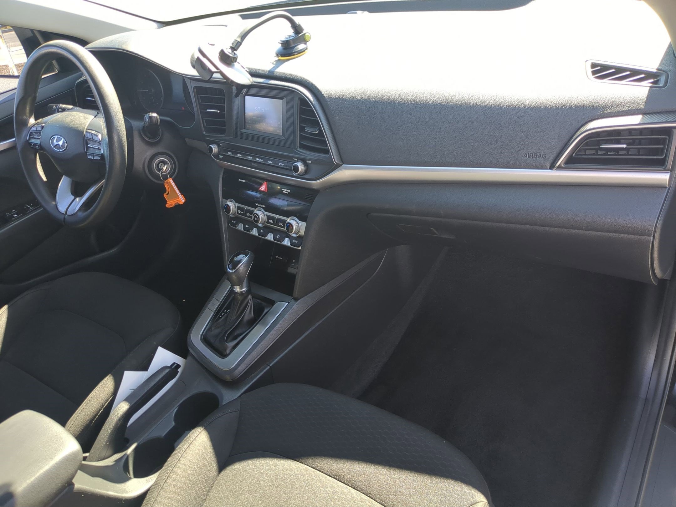 Used 2020 Hyundai Elantra SE w/ Cargo Package (C1) image 32