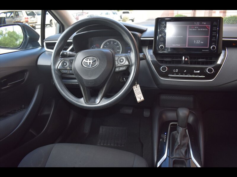 Used 2022 Toyota Corolla LE FWD image 29