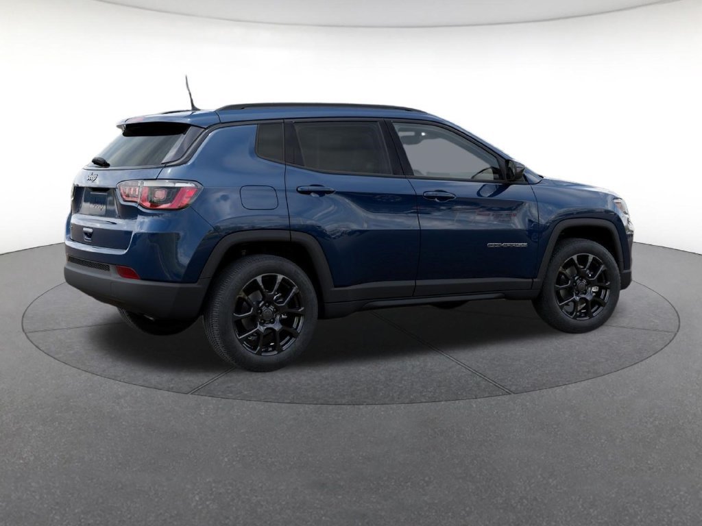 New 2026 Jeep Compass Latitude AWD/4WD image 4