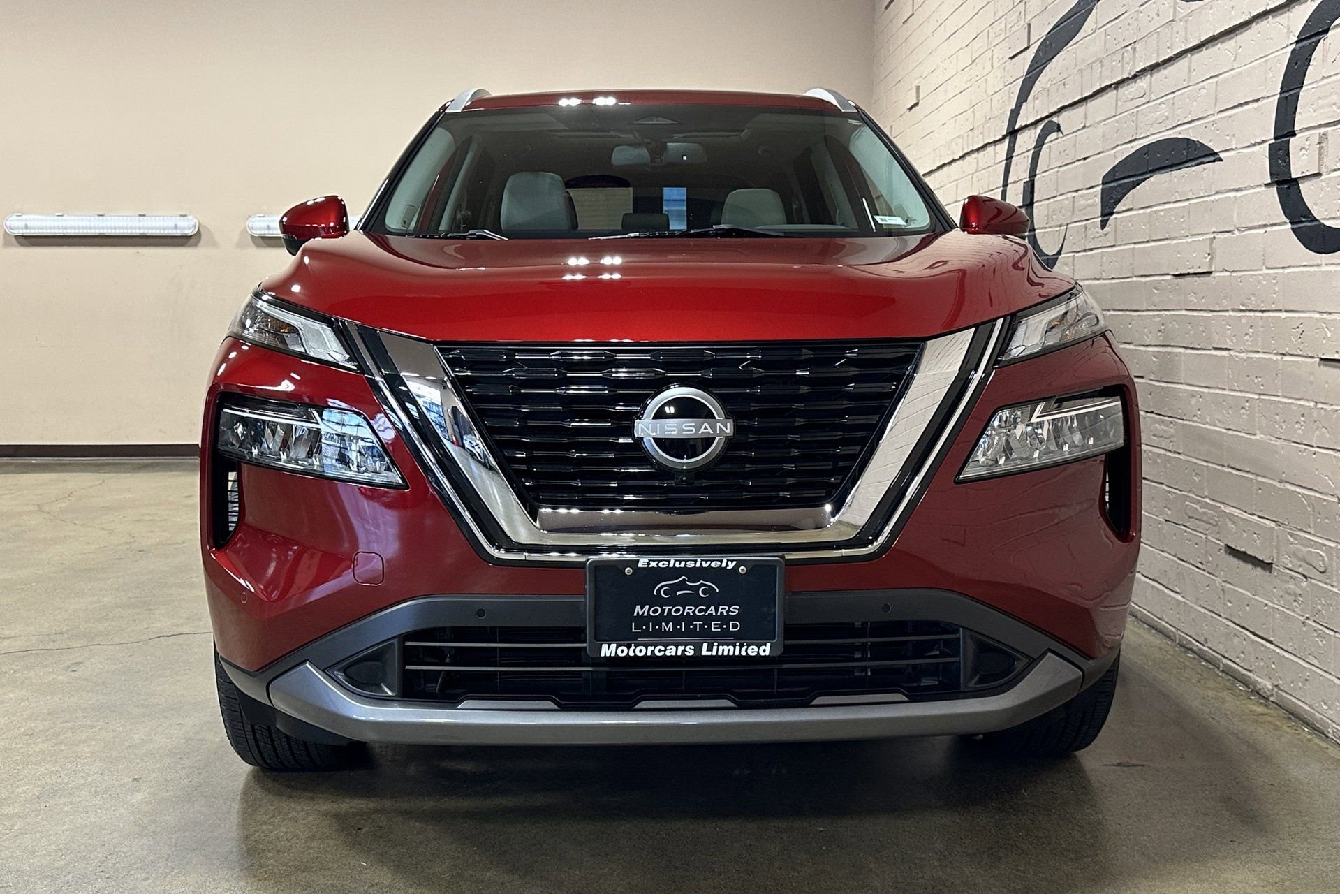 Used 2023 Nissan Rogue SL w/ SL Premium Package image 9