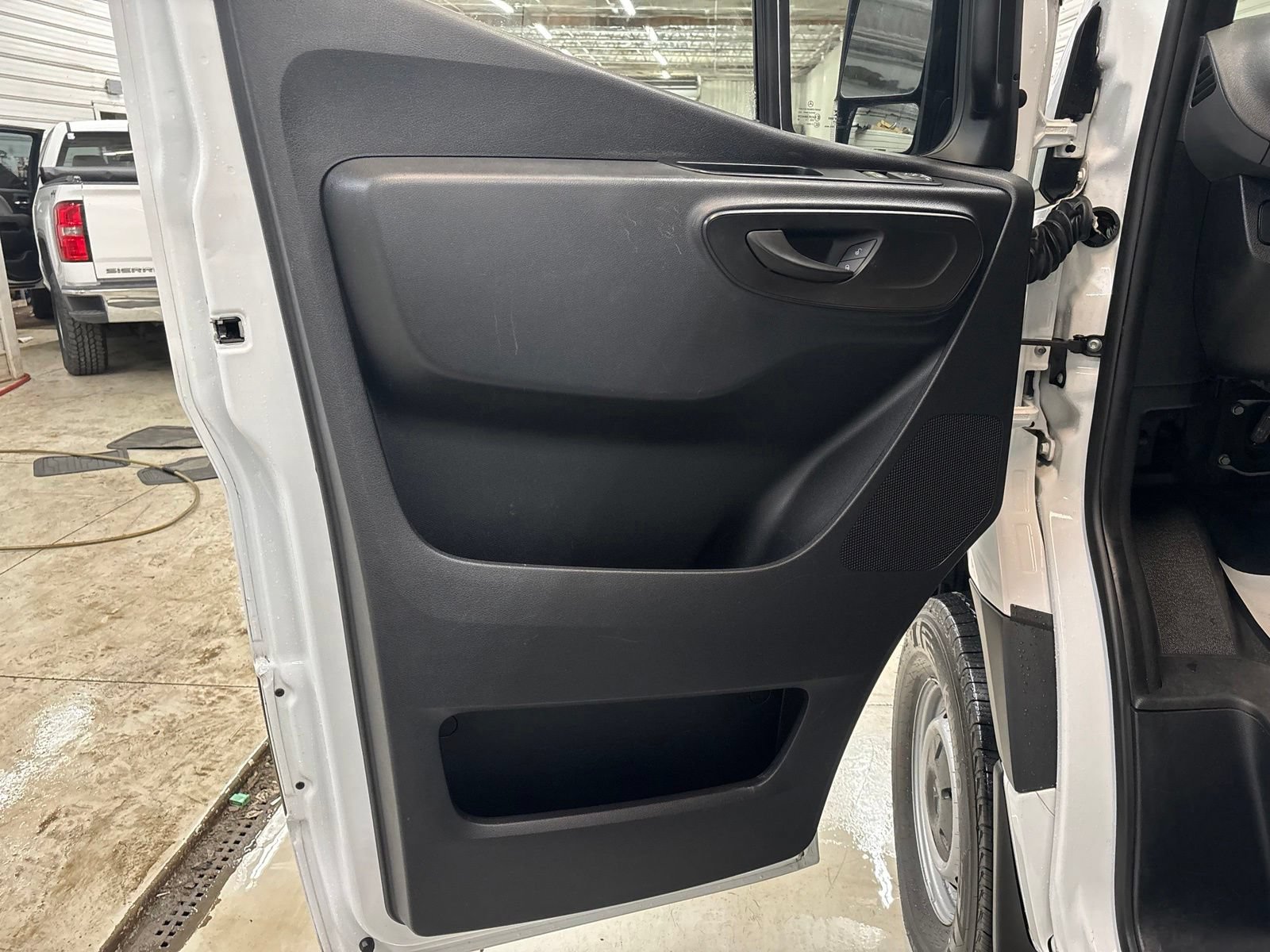 Used 2019 Mercedes-Benz Sprinter 4x4 144 image 7
