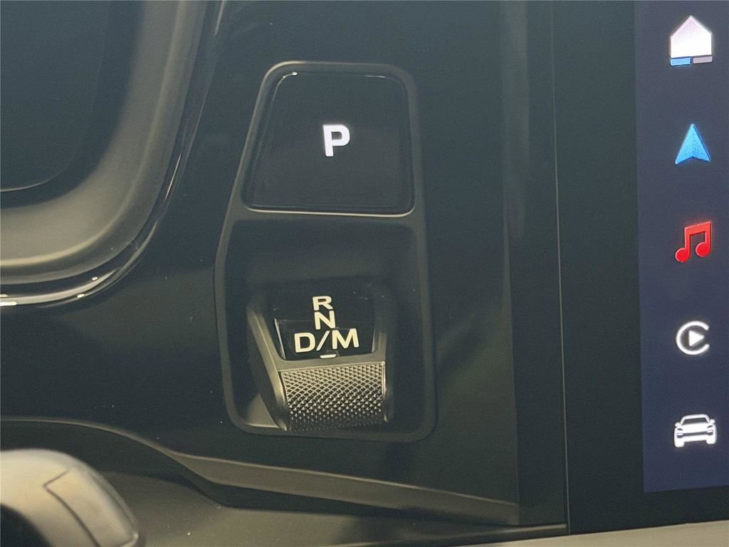 Certified 2025 Porsche Cayenne GTS AWD/4WD image 18