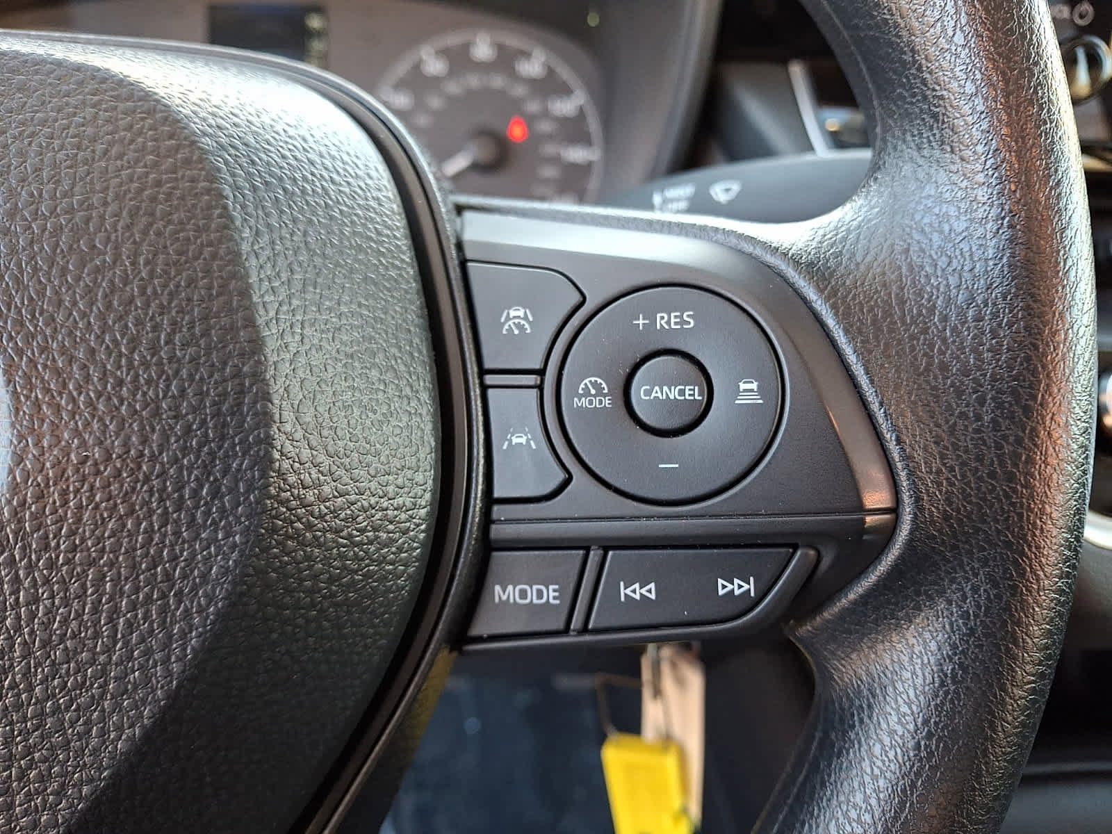 Used 2025 Toyota Corolla LE image 24