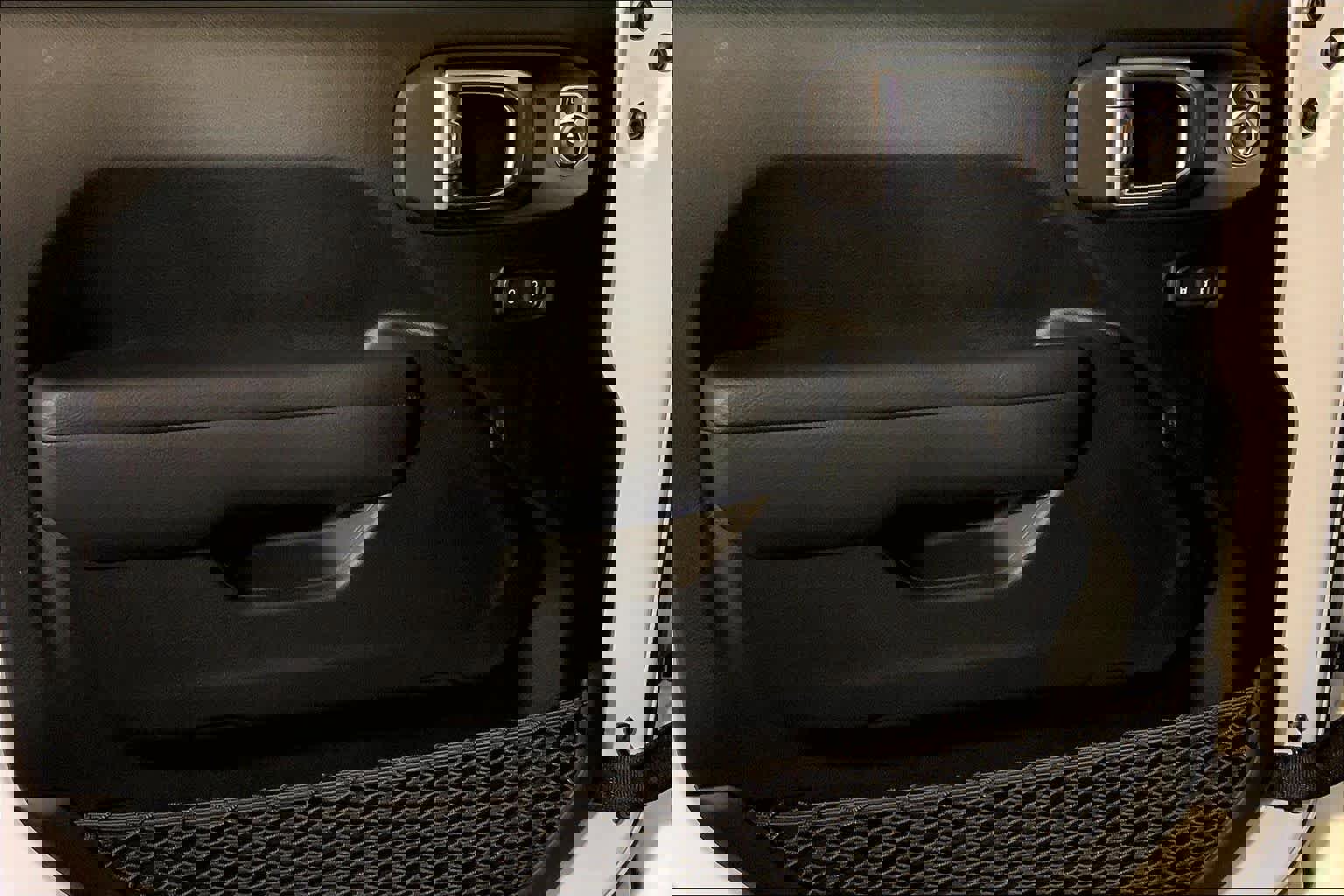 Used 2023 Jeep Gladiator Mojave w/ Cold Weather Group image 22