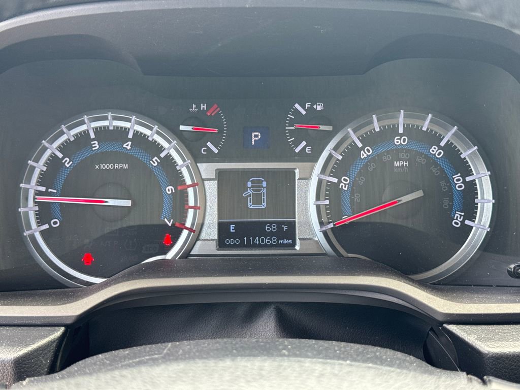 Used 2014 Toyota 4Runner Limited AWD/4WD image 26