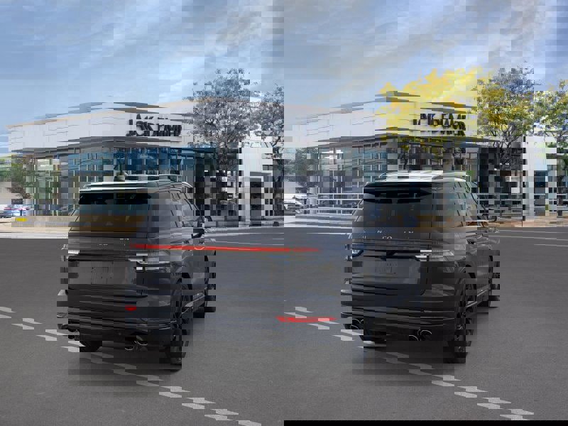 New 2026 Lincoln Aviator Reserve w/ Jet Appearance Package image 8