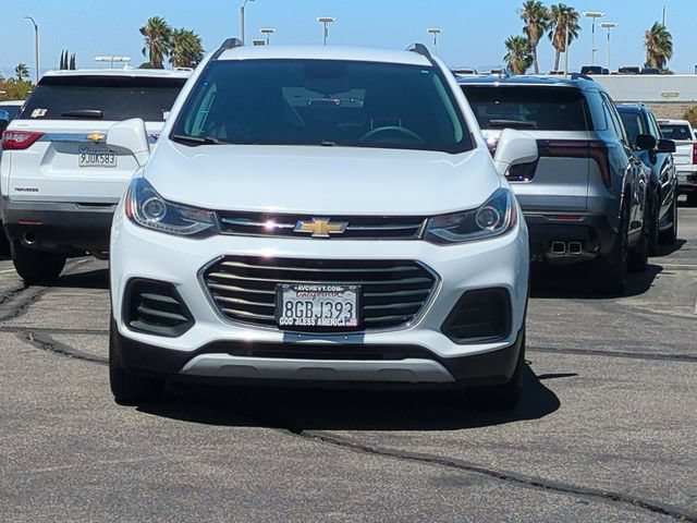 Used 2018 Chevrolet Trax LT w/ LT Convenience Package FWD image 3