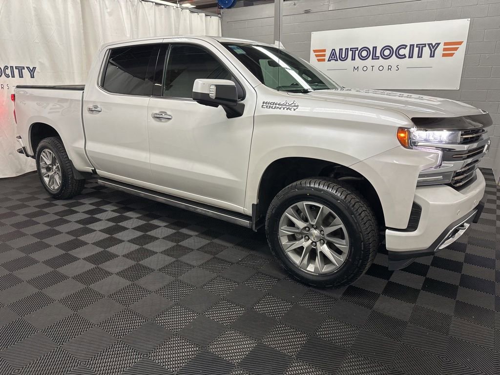 Used 2019 Chevrolet Silverado 1500 High Country w/ Technology Package AWD/4WD image 2