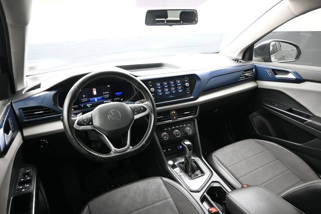 Used 2022 Volkswagen Taos SE FWD image 9