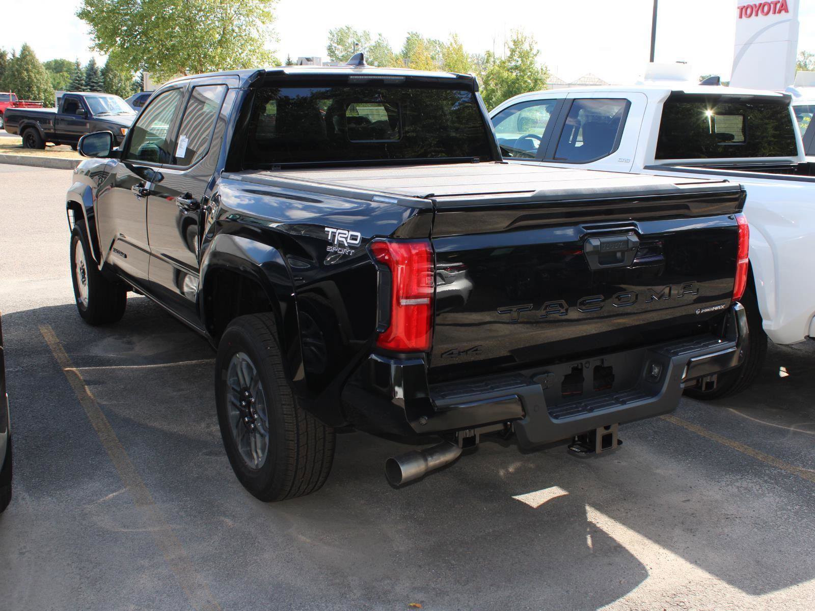 New 2025 Toyota Tacoma TRD Sport image 4
