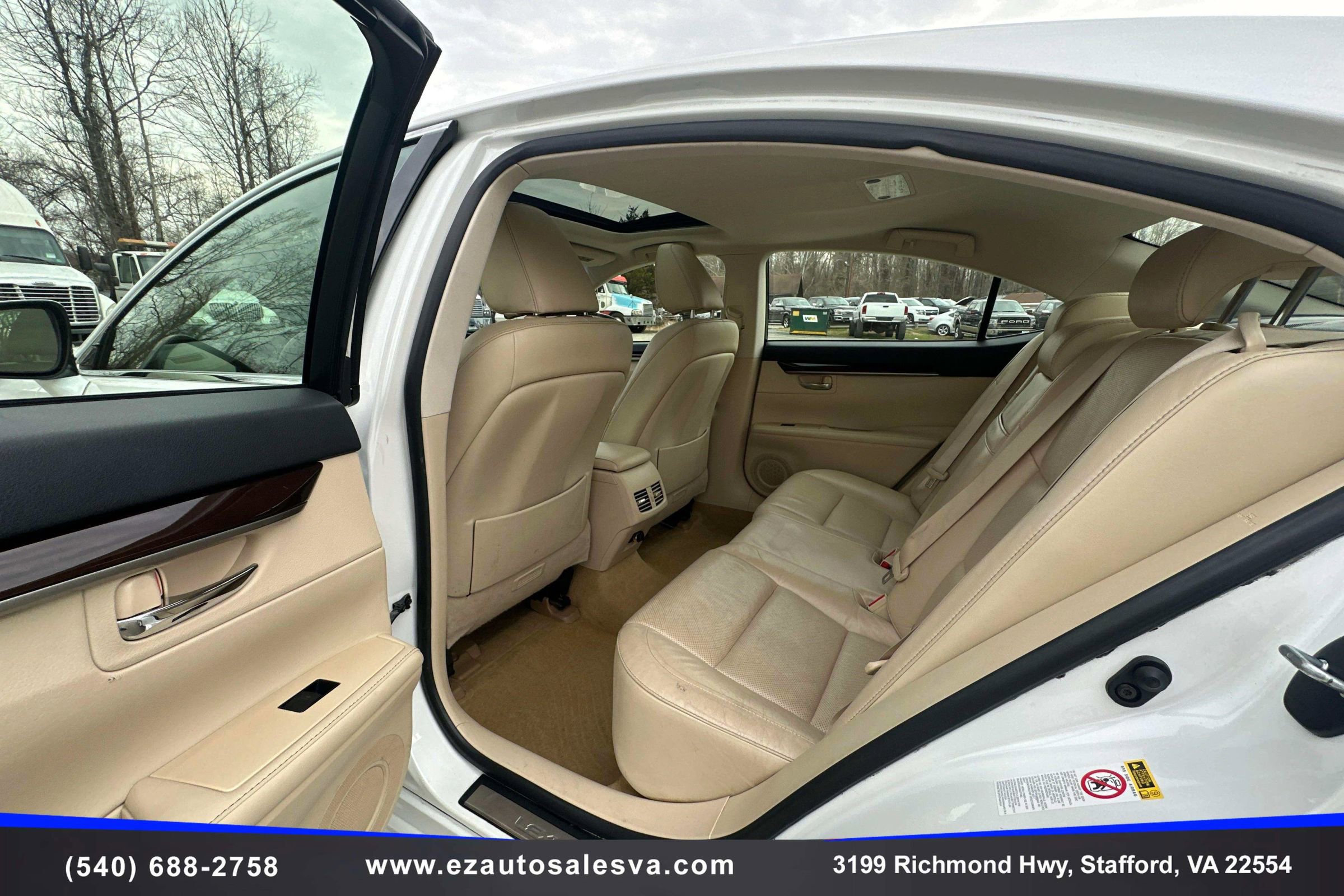 Used 2013 Lexus ES 350 w/ Luxury Pkg image 16