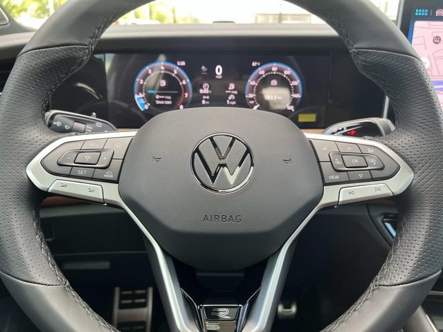 New 2026 Volkswagen Tiguan SEL R-Line AWD/4WD image 17