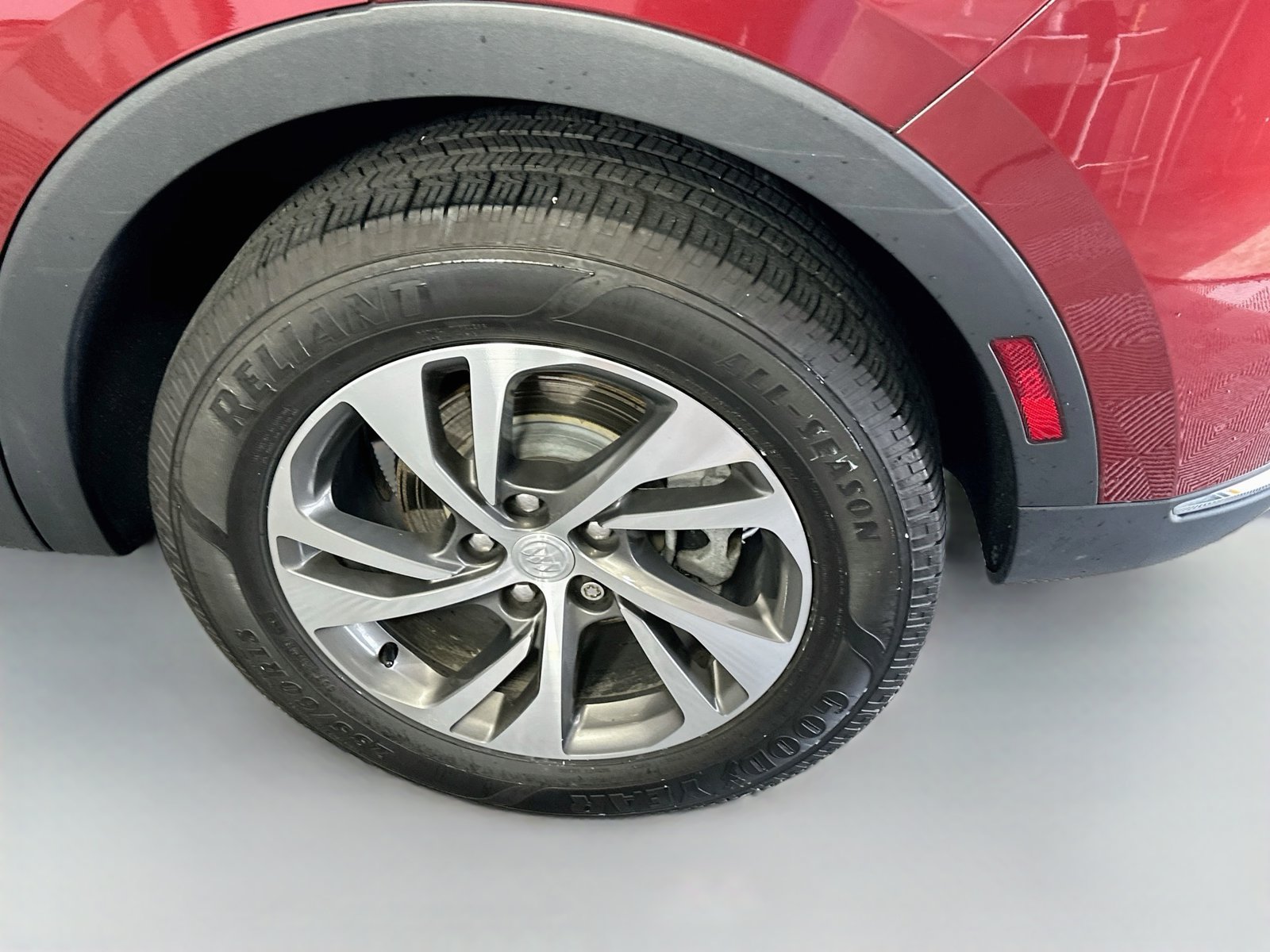 Used 2021 Buick Envision Essence AWD/4WD image 30