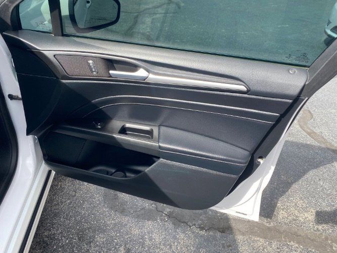 Used 2018 Ford Fusion Energi Titanium image 16