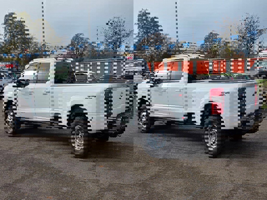 New 2025 Ford F350 Lariat w/ Lariat Ultimate Package image 28